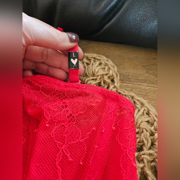 NWT VS Very Sexy unlined strapless- large - Picture 2 of 12